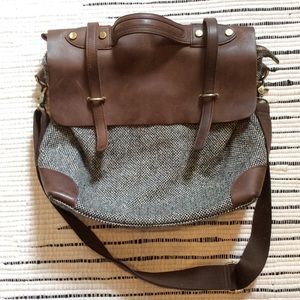Jesslyn Blake messenger bag