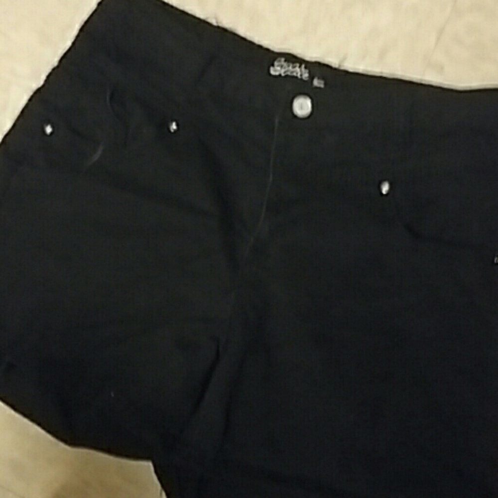 Sizzle jean shorts