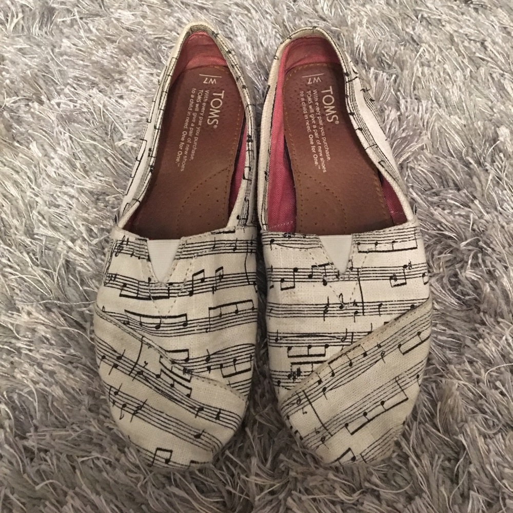 Music patterned TOMS, retired pattern!