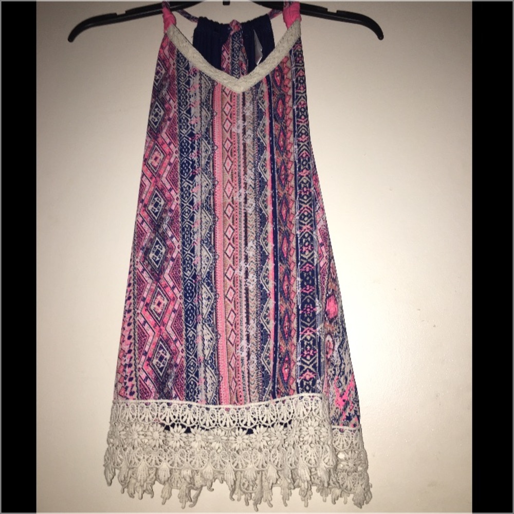 Sleeveless patterned tank