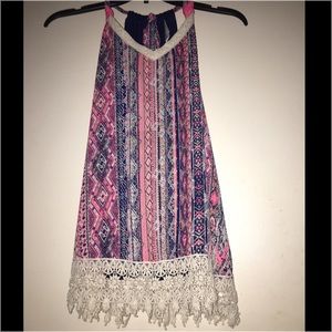 Sleeveless patterned tank