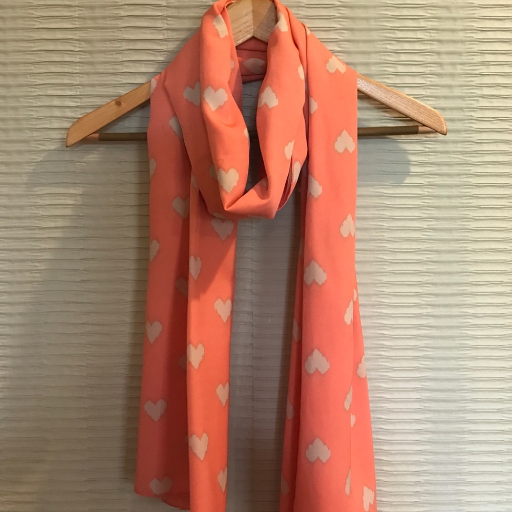 NWT Crush Pink and cream heart scarf