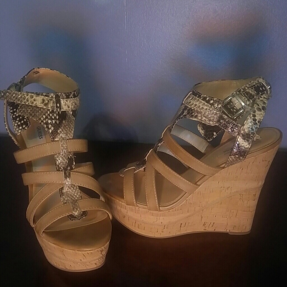 Guess Platform Wedge Sandals Size 9