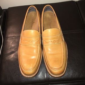 🎉🛍MAKE AN OFFER!! Cole Haan loafers