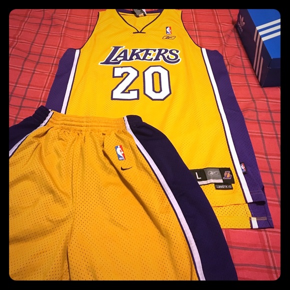 gary payton lakers jersey