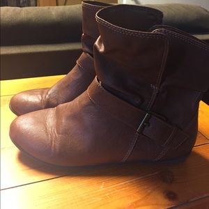 Brown boots