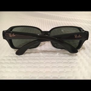 Ladies Ray Ban sunglasses