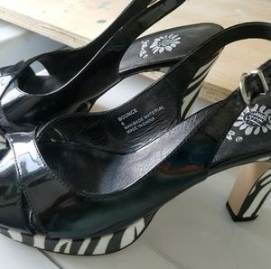 FUN DIFFERENT worn once super comfy adorable on!