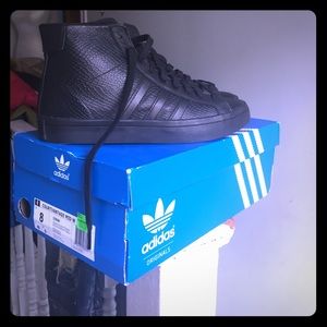 ADIDAS ORIGINALS