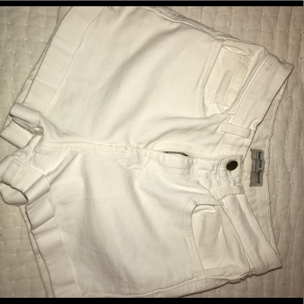 White high waisted American apparel shorts💥SALE💥