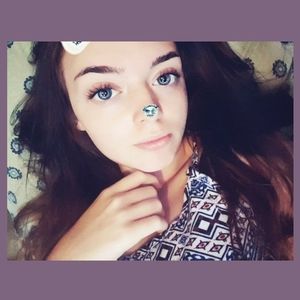 Meet your Posher, Brooke