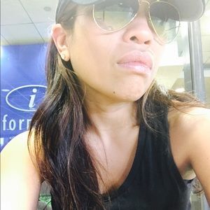 Meet your Posher, Glynis