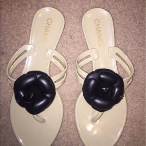 Chanel cameilla flip flops