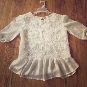 Cute quarter sleeve shirt!