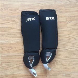 Soft reversible adult field hockey shin guards