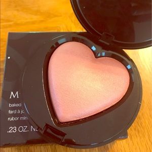 Limited edition Mary Kay baked cheek powder