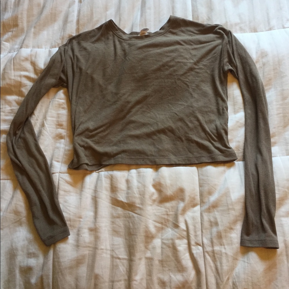 Long sleeve crop top