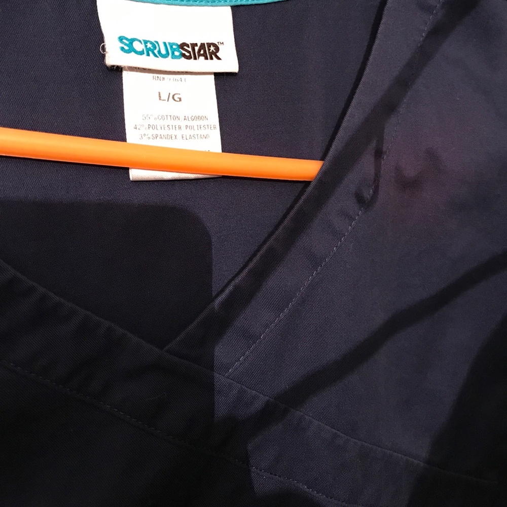 Scrub top size large