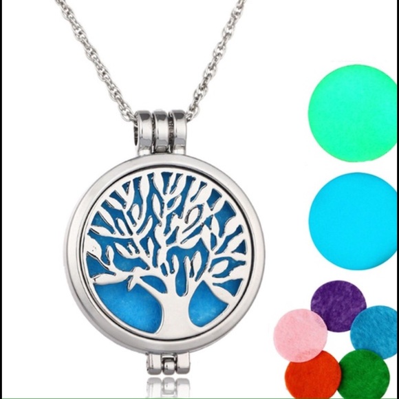 Haus of Vintage 1984 Jewelry - LAST ONE🌷Tree of Life Aromatherapy Necklace