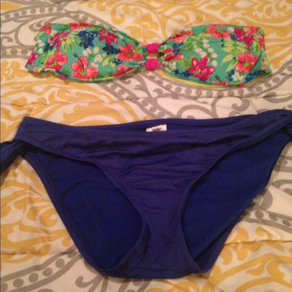 Bathing suit