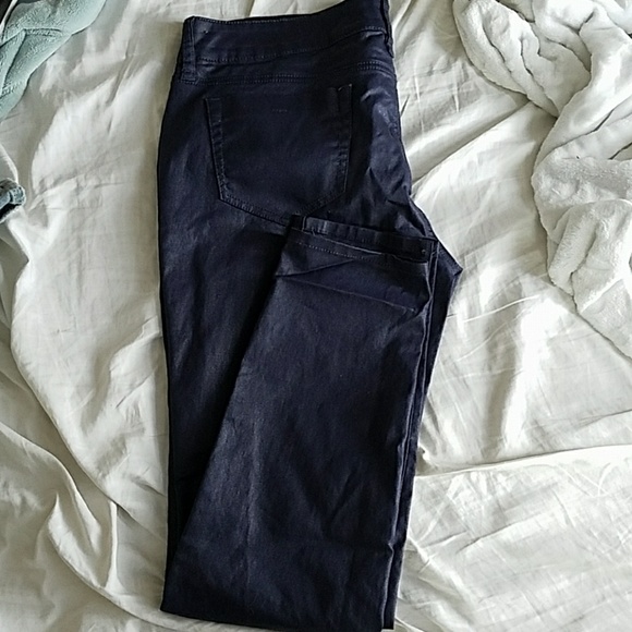 Jeans - Picture 1 of 3