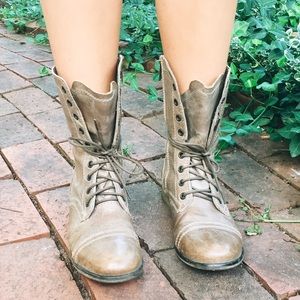 Steve Madden combat boots in light gray.