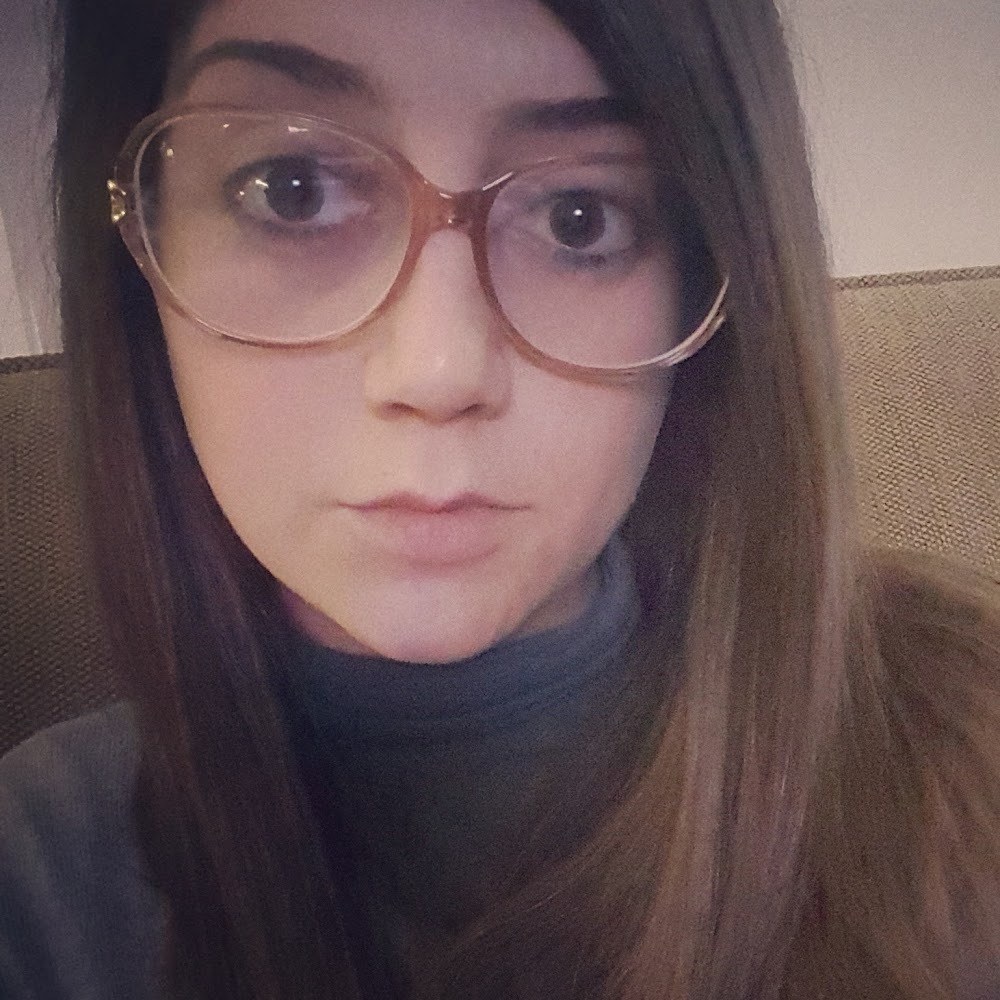 Meet your Posher, Lauren