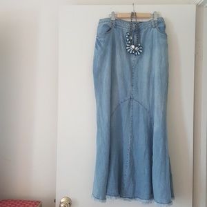 Flirty & Flared Denim Maxi skirt
