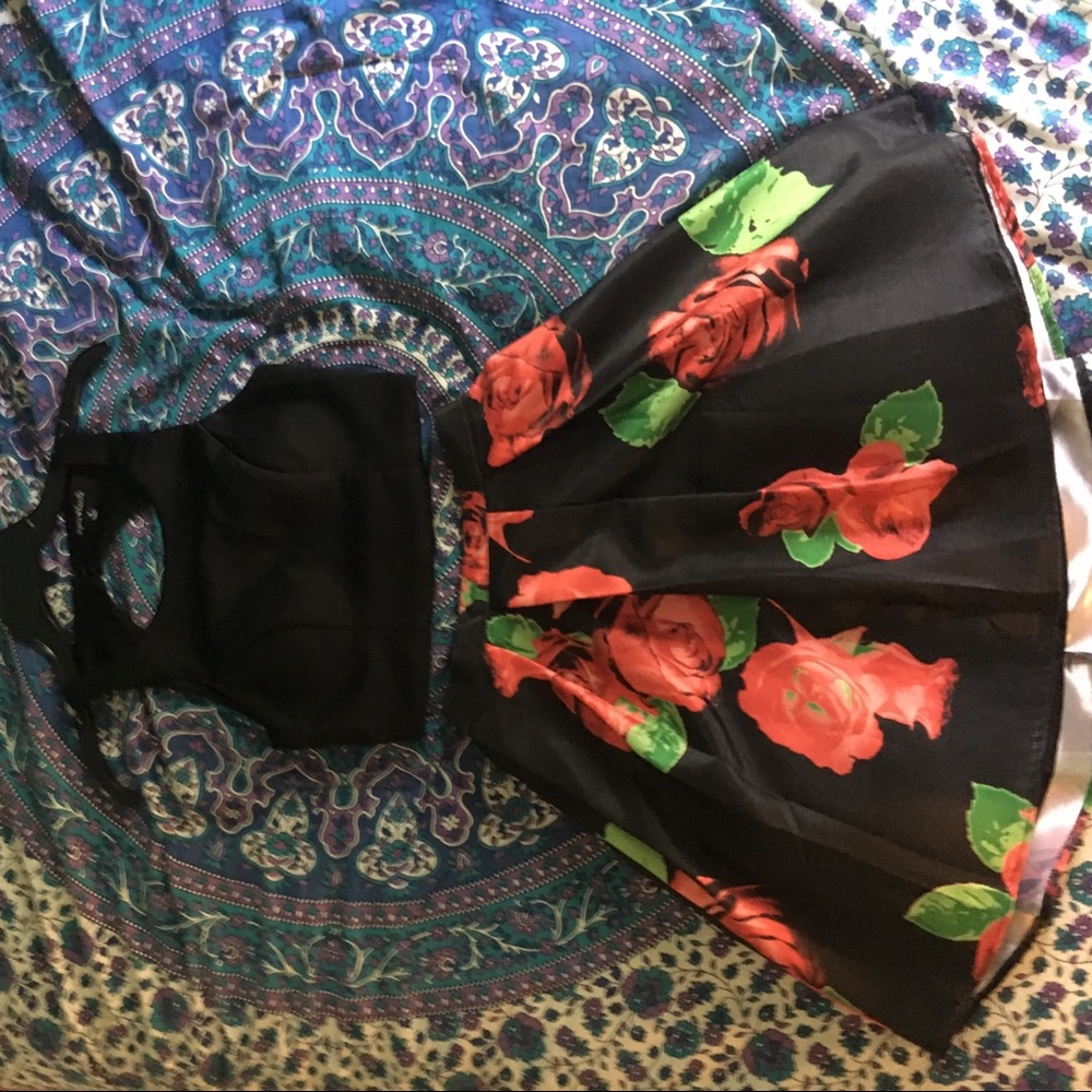 ❤️🖤 ROSEY 2-PIECE HOMECOMING DRESS // WORN ONCE