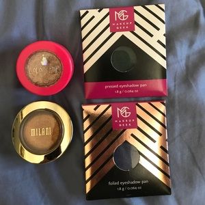 💥 Center stage💥 eyeshadow SOLD ONLY