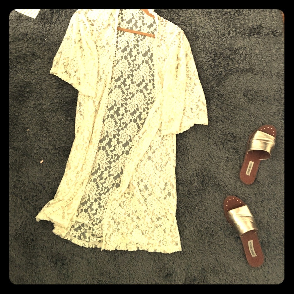 Cute lace kimono NWOT
