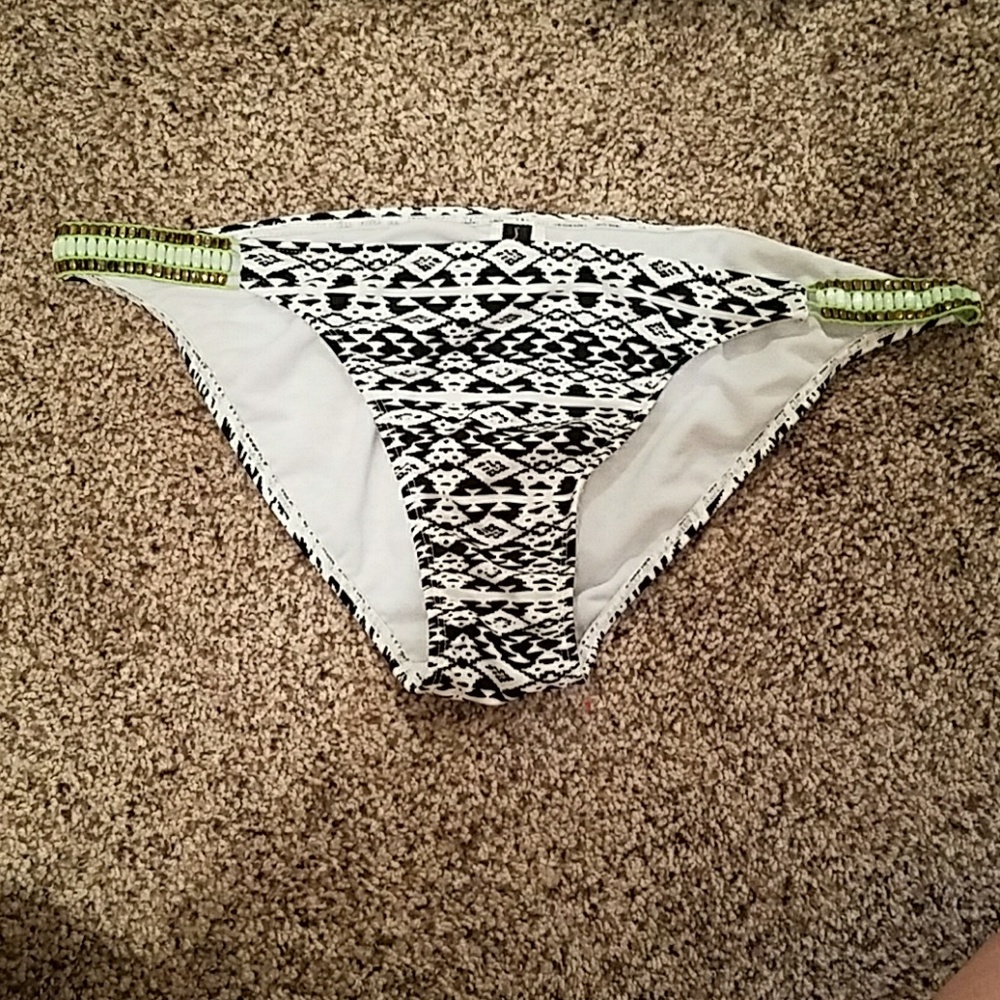 *bundle w/bikini top* beaded printed bikini bottom