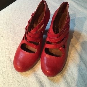 Miz Mooz red strappy heels