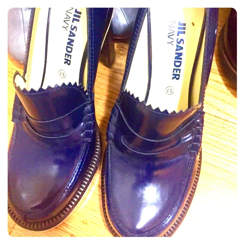 Jill Sanders Women loafers/ navy blue Like New
