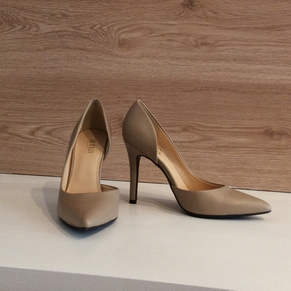 A.N.A. Nude Heels - Like New