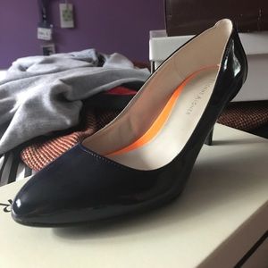 NEVER WORN Etienne Aigner Kitten Heels