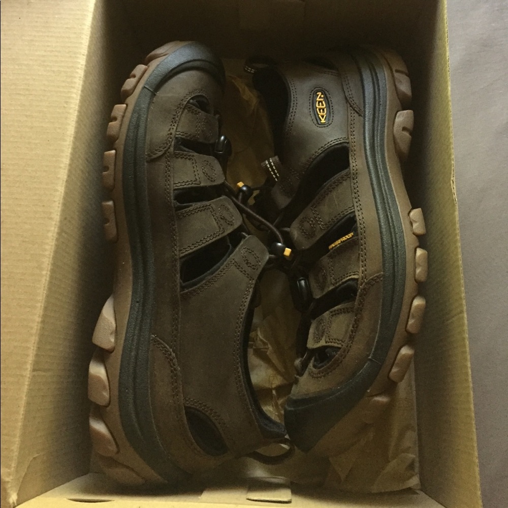Keen Men shoes!!