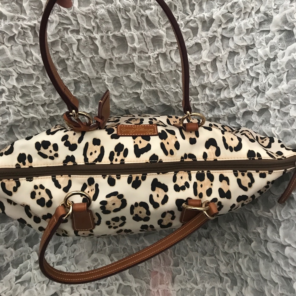 Dooney and Bourke animal print fabric/leather bag! - Picture 3 of 6
