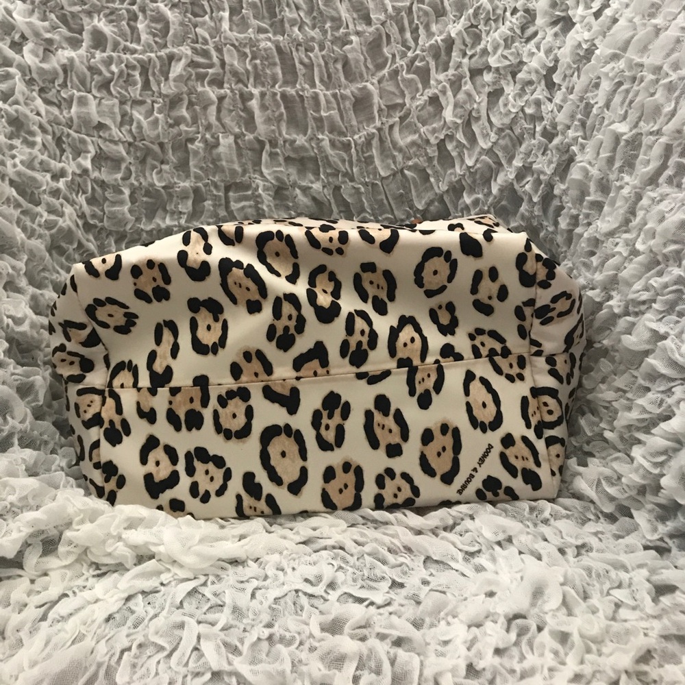 Dooney and Bourke animal print fabric/leather bag! - Picture 4 of 6