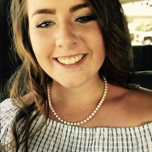 Meet your Posher, Victoria