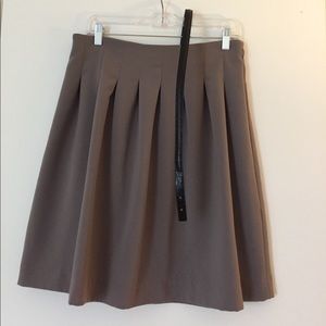 Grey high-waisted skirt