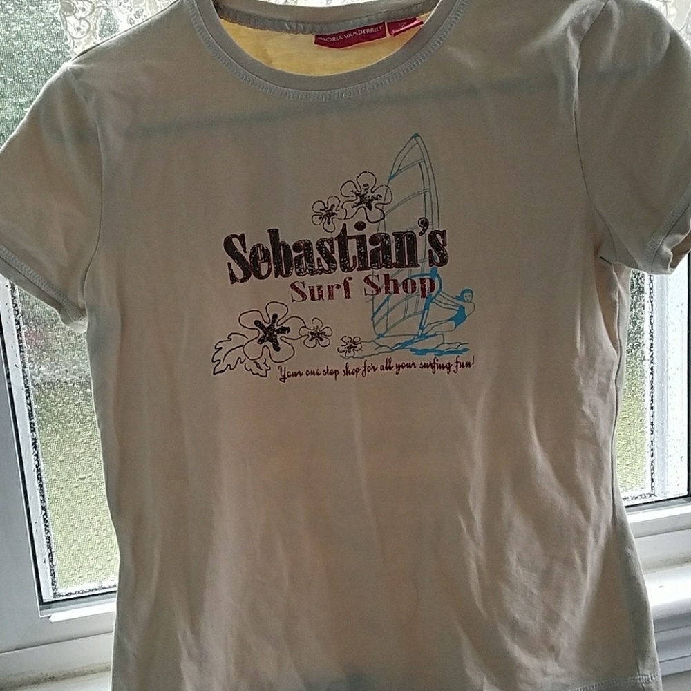Surf shop tee..95% cotton 5% spandex size small