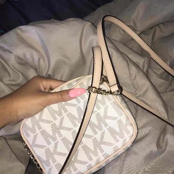 MK Crossbody - Picture 2 of 4