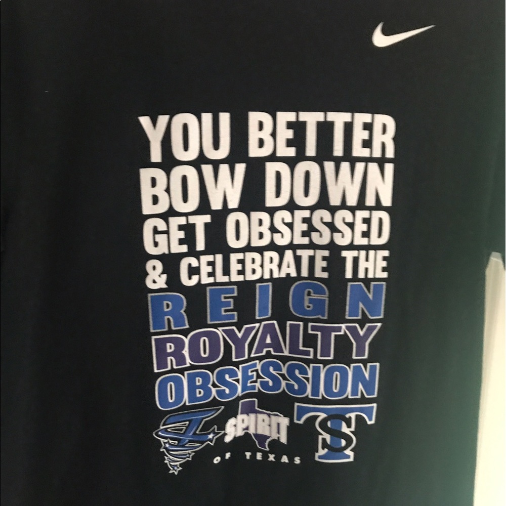 Majors 2014 medium coed Nike shirt