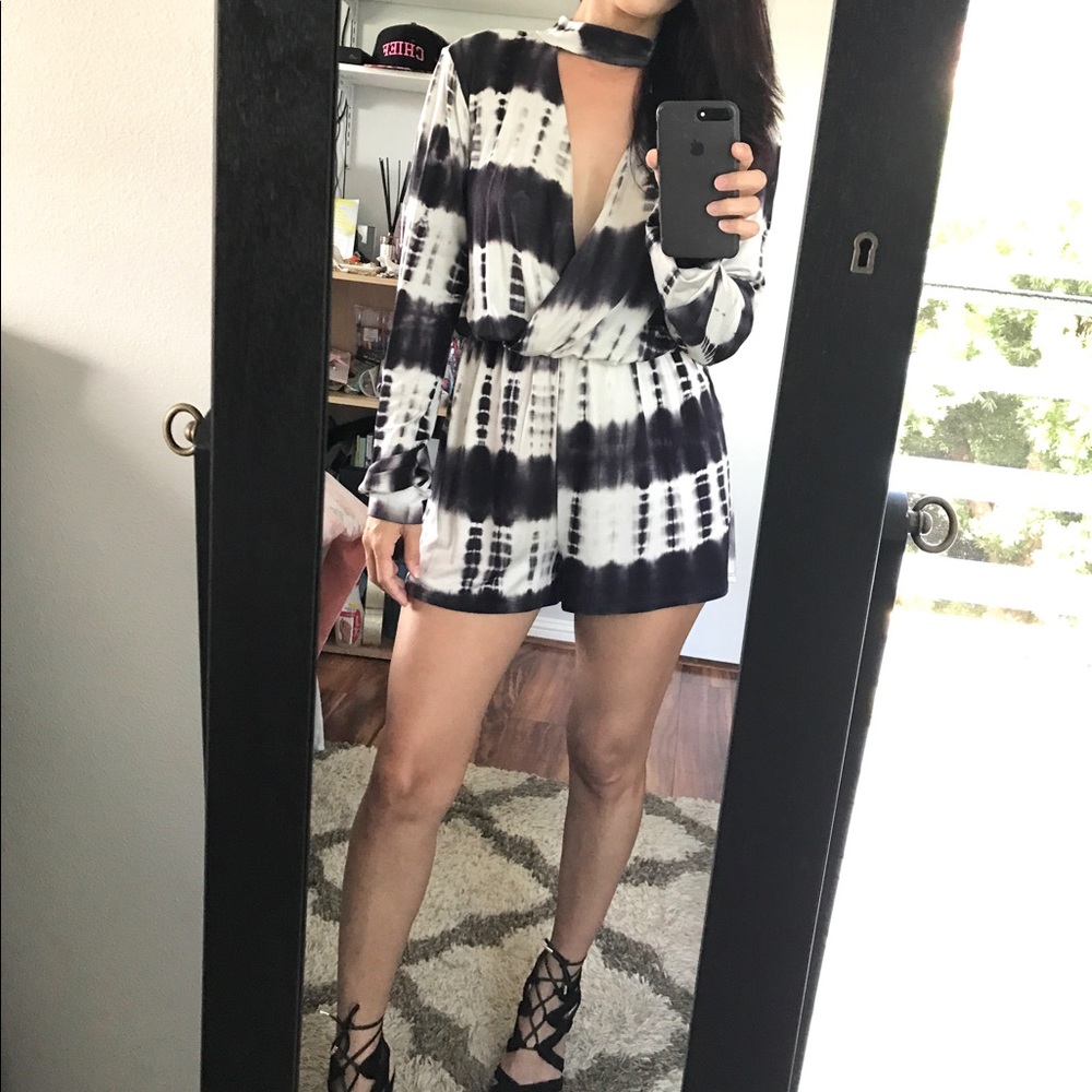🔅BOGO Last 1 | Tie Dye Open Back Choker Romper - Picture 3 of 5