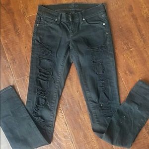 Destroyed skinny jeans