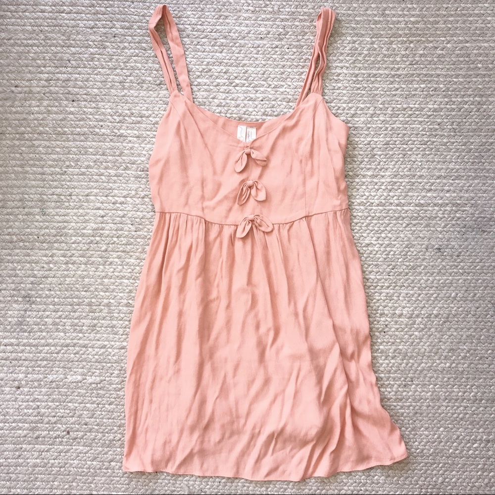 Perfectly Peach Bow Dress! L