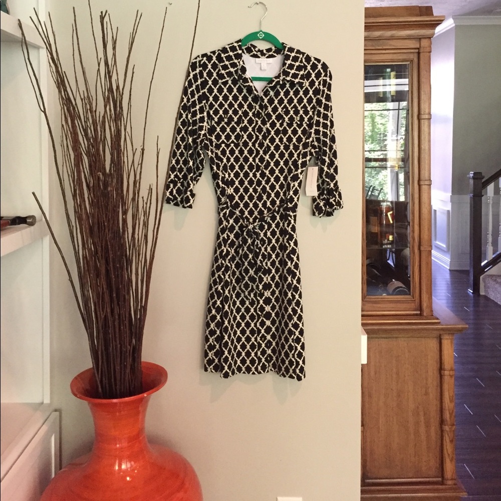 Quatrefoil Button-down Dress