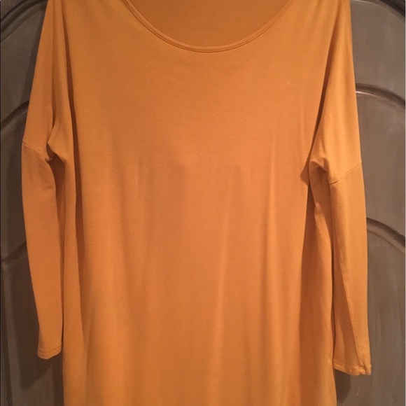 Mustard color tunic size Large - Picture 1 of 1
