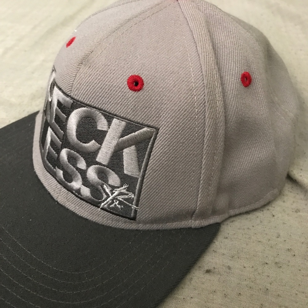 Reckless hat - Picture 2 of 4